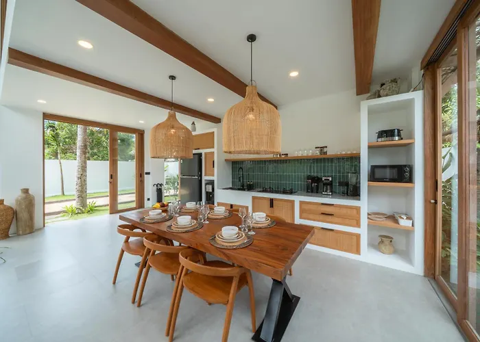 Villa Luxury Kupu Kupu, 160m From *